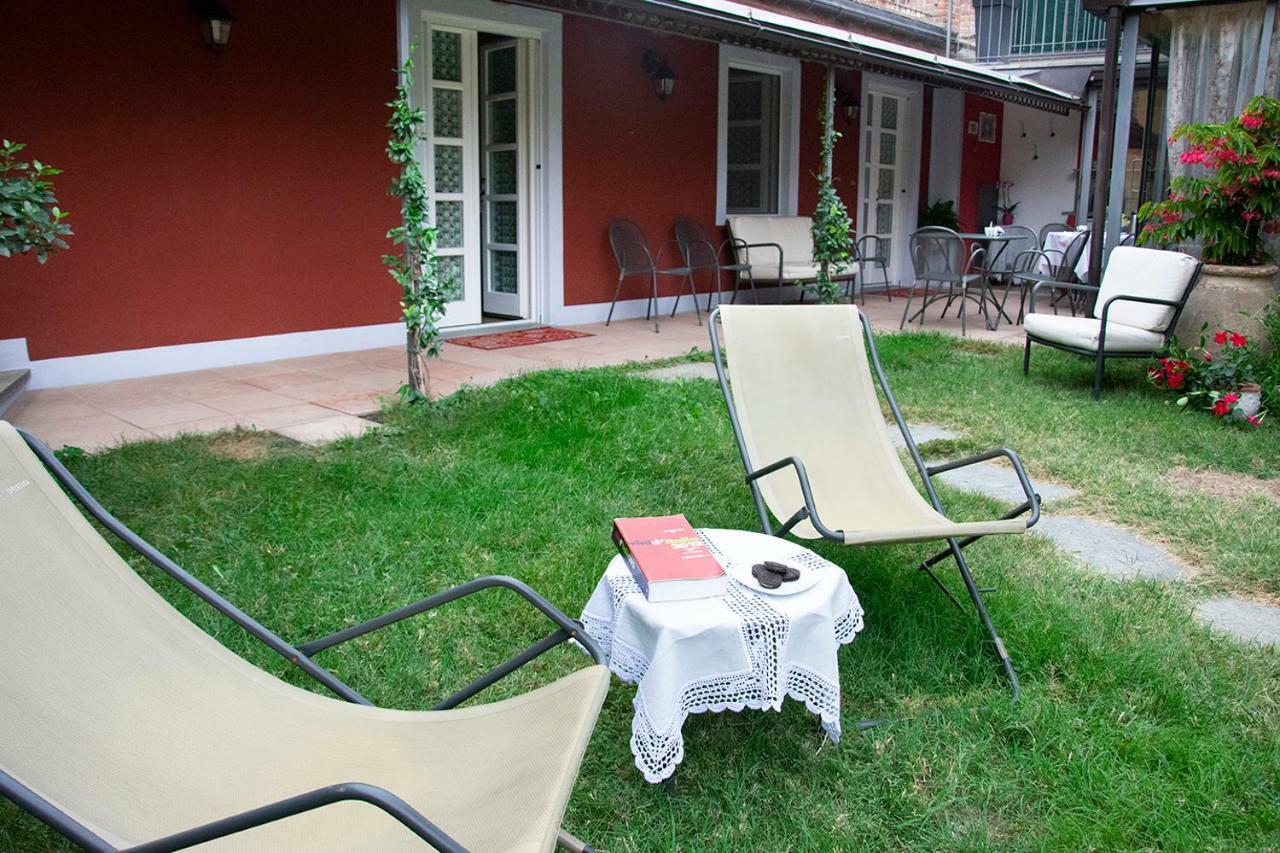 Villa Goccia Di Vino La Morra Exterior foto